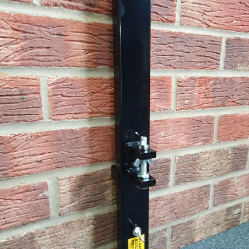 Intermediate Profiles 2.0M, BLACK Edition, Complete with Fixings (1 Pair) Image 1